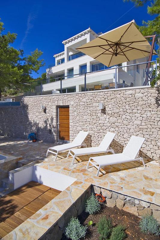 Luxury Seafront Villa My Dream With Private Pool, Jacuzzi And Staff At The Beach On Brac Island - Sumartin Selca  Εξωτερικό φωτογραφία
