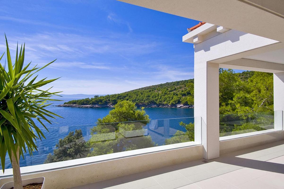 Luxury Seafront Villa My Dream With Private Pool, Jacuzzi And Staff At The Beach On Brac Island - Sumartin Selca  Εξωτερικό φωτογραφία